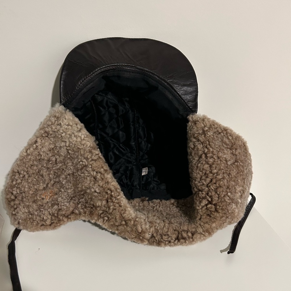 100% Authentic Leather and Shearling Trapper Hat - Picture 4 of 5